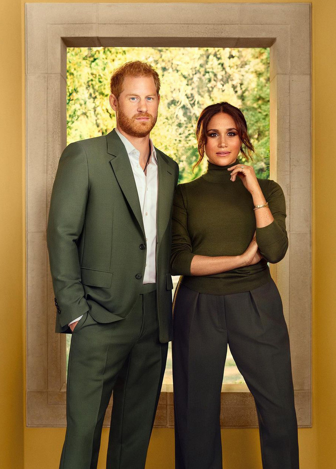 جاءت اطلالات كل من ميغان ماركل والامير هاري متناسقة من حيث الالوان