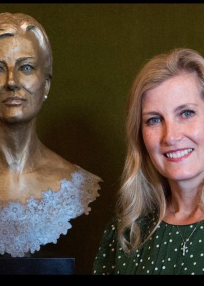 بتمثال لها.. كيف صنعت الكونتيسة صوفي التاريخ؟