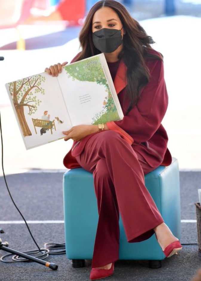 ميغان ماركل تقرأ كتابها The Bench لأطفال مدرسة هارلم بنيويورك
