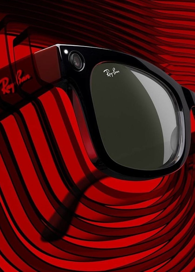 فيسبوك و Ray-Ban تطلقان نظارات ذكية وأنيقة تصور كل ما تراه