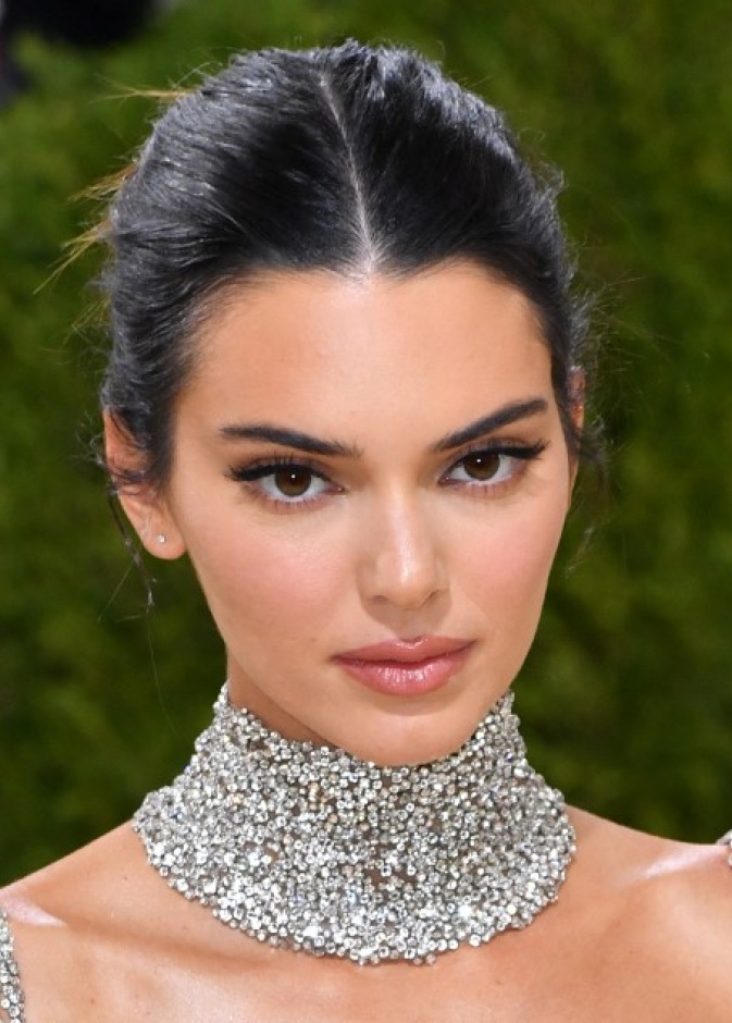 أجمل رسمات مكياج عيون النجمات في حفل Met Gala 2021