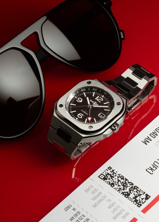 الساعة الجديدة BR 05 GMT