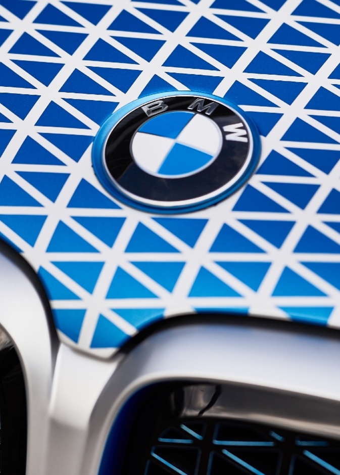 بي إم دبليو ترفض وقف بيع سيارات البنزين أو الديزل عالميا