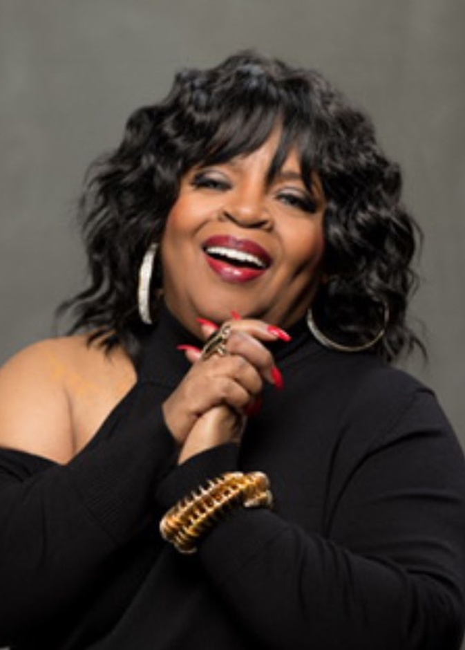 وفاة المغنية سارة داش عن عمر يناهز 76 عامًا