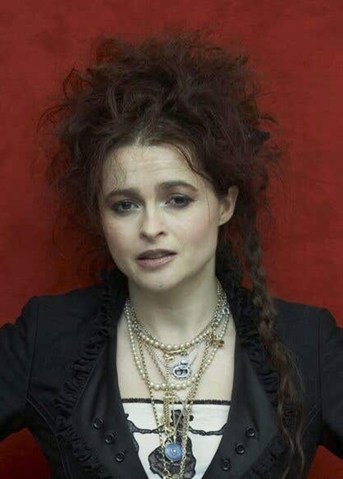 تفاصيل مشاركة هيلينا بونهام كارتر في الجزء الثاني من فيلم "Enola Holmes"