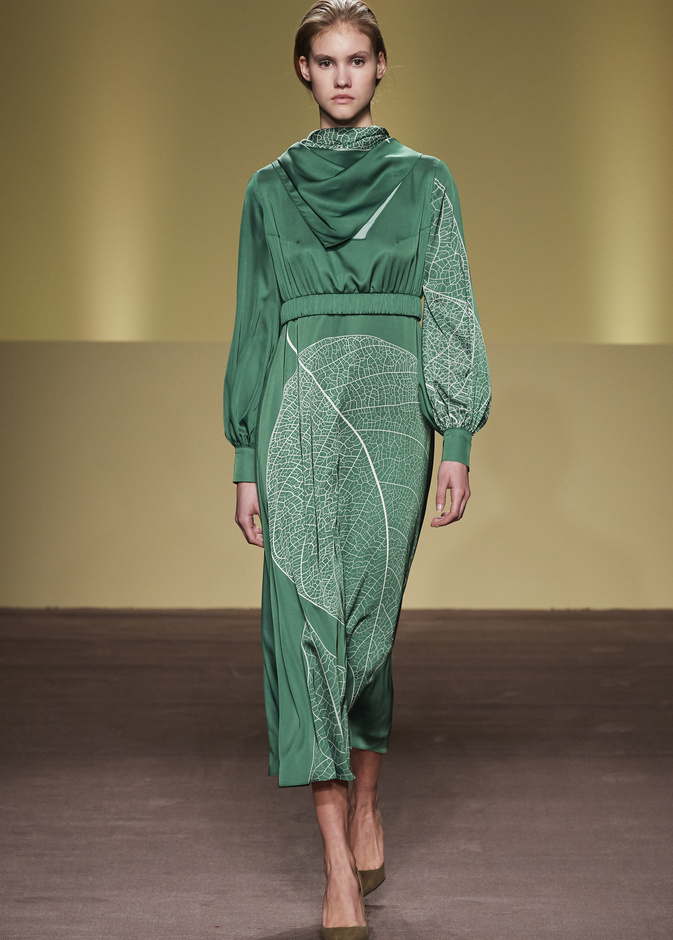 أزياء باللون الأخضر  منBudapest Collection
