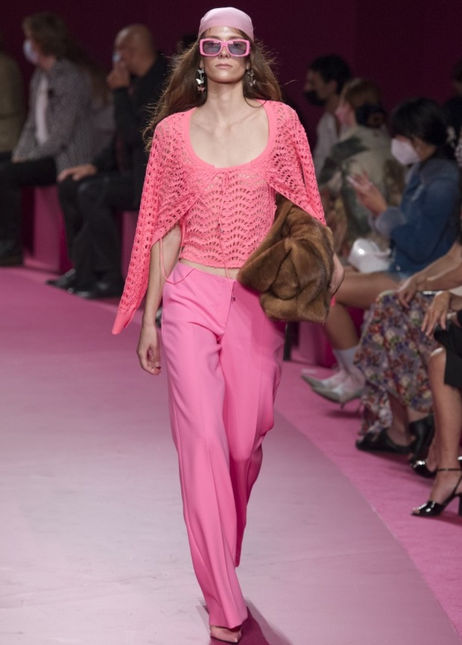 مجموعة ازياء Blumarine لربيع وصيف 2022 من أسبوع الموضة في ميلانو