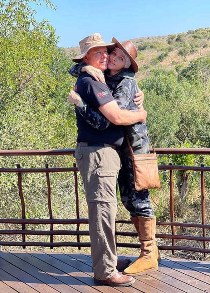 الأمير ألبرت يعلق على شائعات انفصاله عن زوجته الأميرة تشارلين