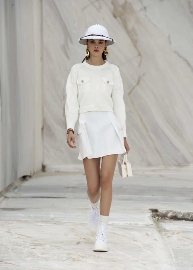 مجموعة ELISABETTA FRANCHI لربيع وصيف 2022 من أسبوع الموضة في ميلانو