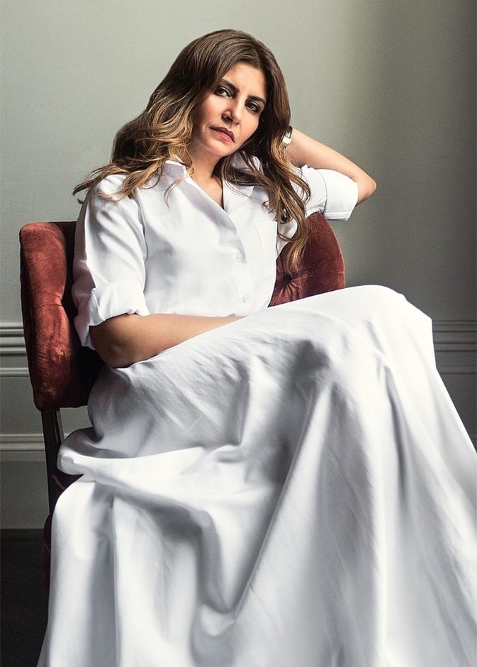 مصممة الأزياء السعودية دانة أبو أحمد لـ"هي": يشرفني أن الملكة رانيا اختارت ارتداء تصميم من مجموعاتي