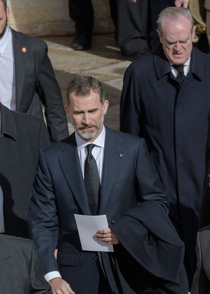 الملك فيليب في جنازة رئيس البرتغال السابق