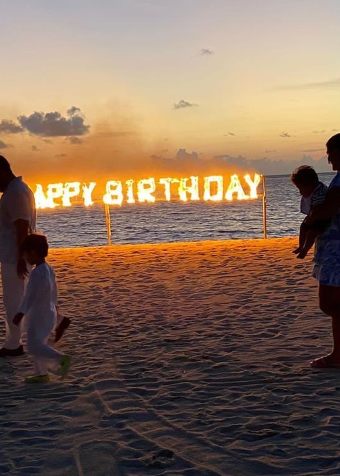 شاهدوا احتفال عيد ميلاد كارينا كابور 41 على الشاطئ