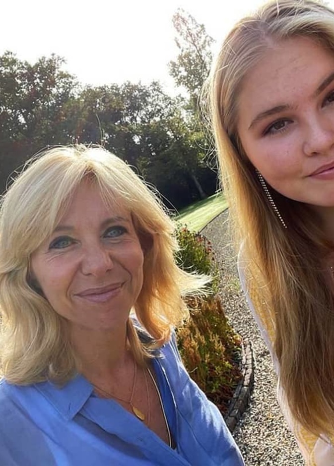 استعدادات لإصدار كتاب جديد بمناسبة عيد ميلاد الأميرة كاتارينا أماليا