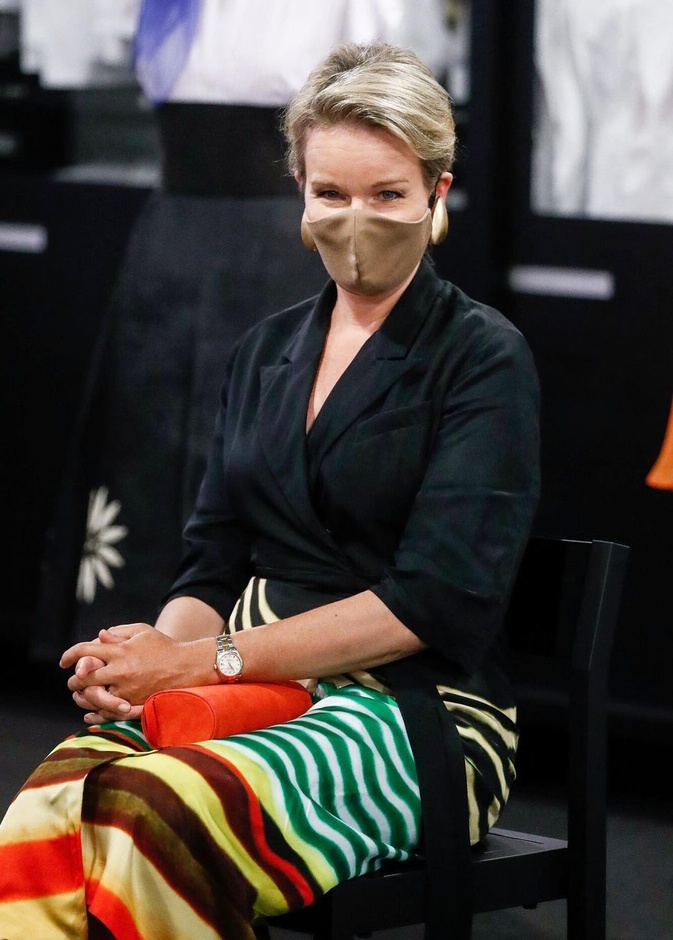 الملكة ماتيلد تزور متحف مومو للموضة