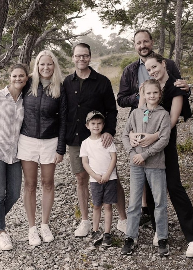 العائلة المالكة النرويجية والسويدية تلتقيان في جوتلاند