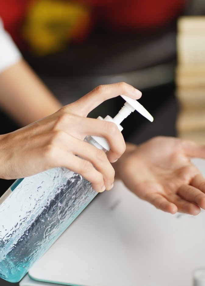 أيهما أفضل لتجنب عدوى كوفيد 19 جل التعقيم أم غسل اليدين