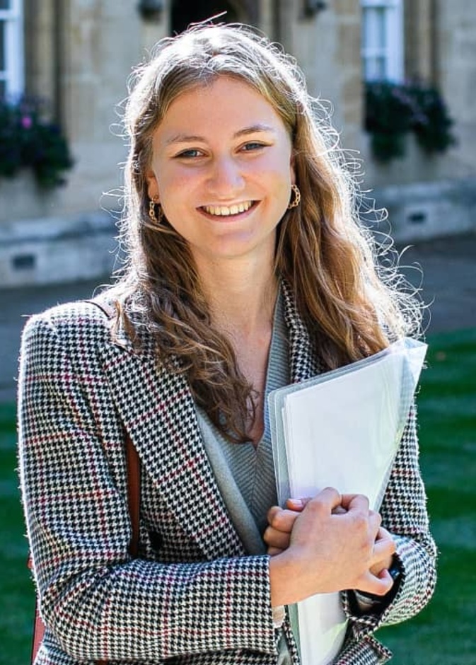 الأميرة إليزابيث ولية عهد بلجيكا تبدأ دراستها الجامعية