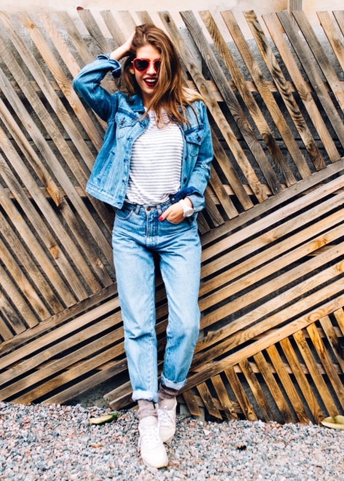 الدنيم من أكثر الأقمشة شيوعًا في عالم الموضة ولكن تصنيعه يُعد إهدارًا ويصعب إعادة تدويره