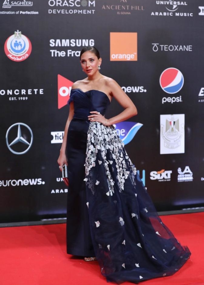  اطلالة أنيقة للفنانة السعودية فاطنة البنوي في مهرجان الجونة