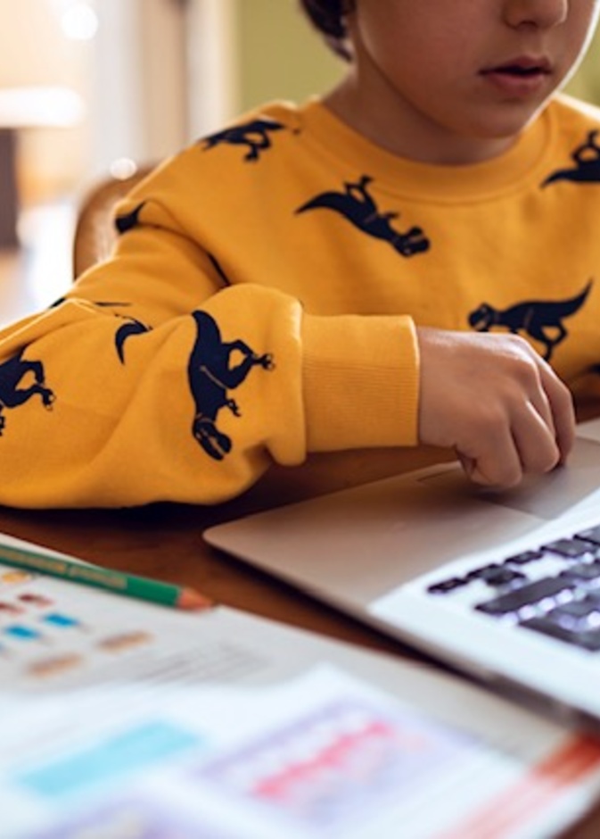 تقرير يفيد بتصاعد معدل العنف ضد الأطفال عن طريق الإنترنت ويوضح طرق الحماية