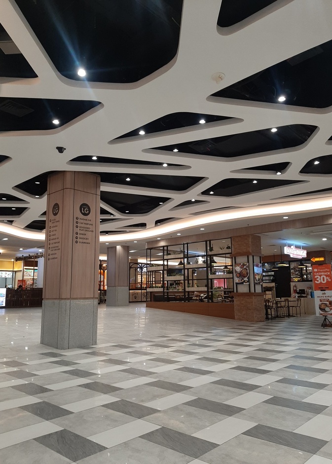 رويال مول Royal Mall