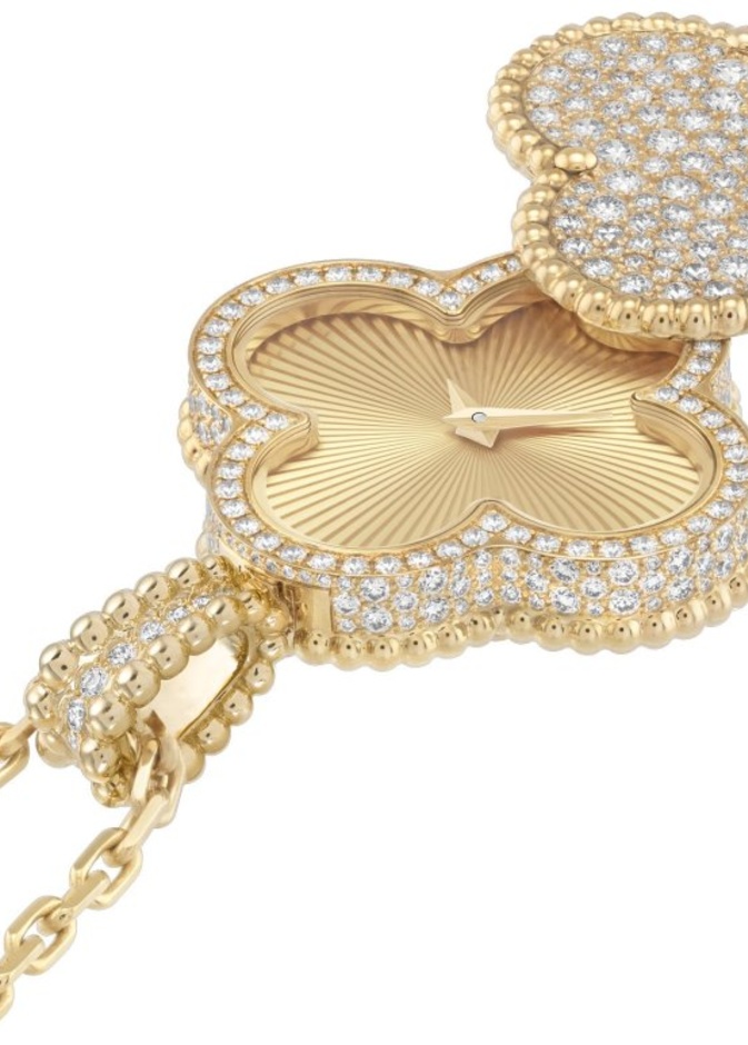 ساعة من فان كليف أند أربلز  Van Cleef & Arpels