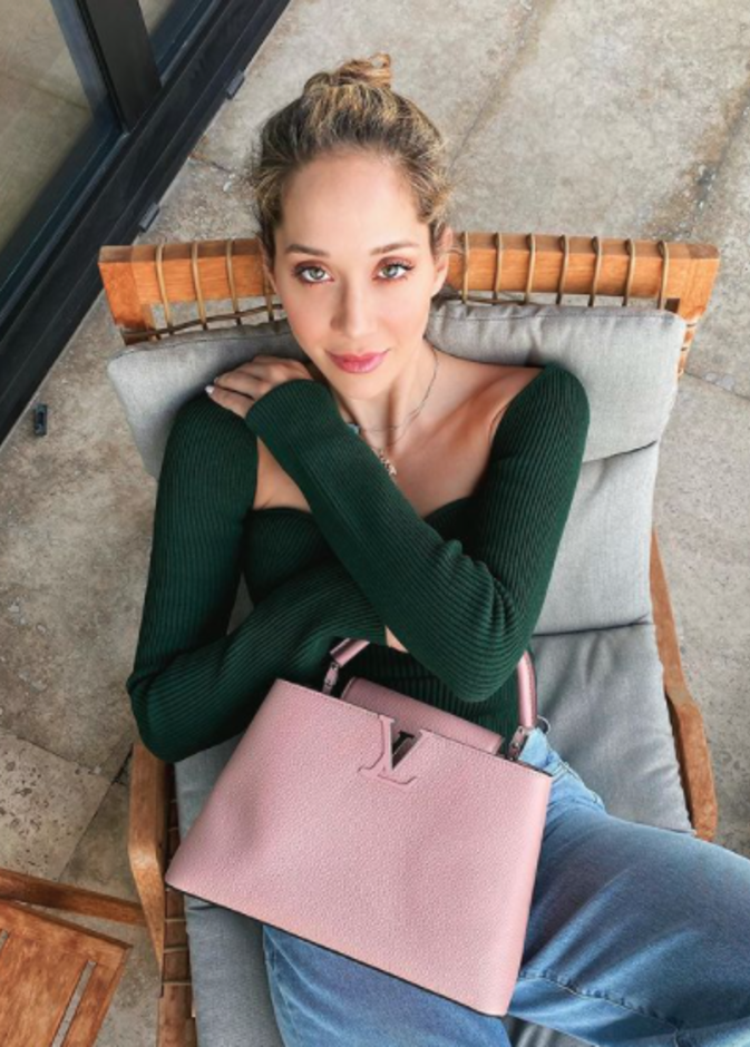 اطلالات خريفية مميزة للصبايا مستوحاة من لانا الساحلي