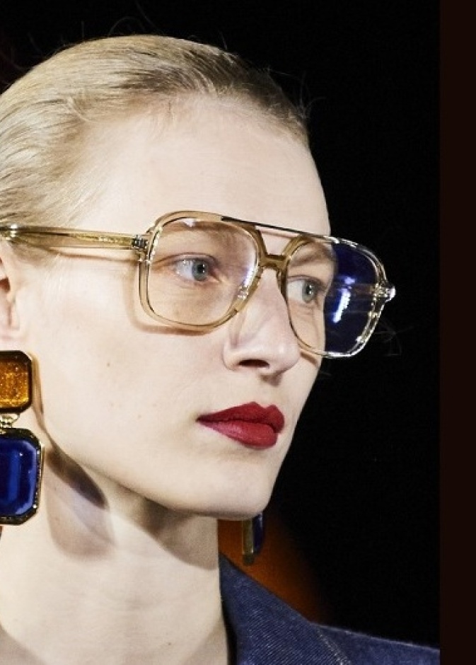  ألوان أحمر شفاه مخملية من عروض باريس للموضة لربيع 2022