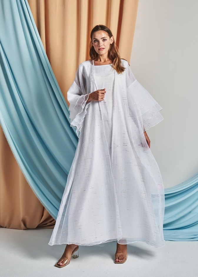 عباية انثوية بأكمام راسعة من Threads By Twins