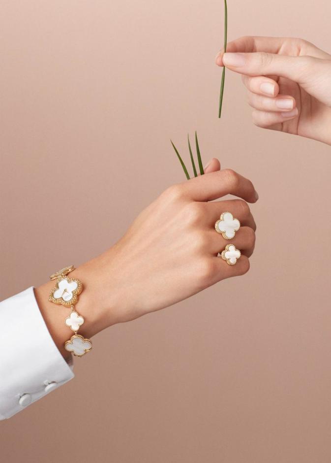 موديلات ساعات ناعمة لاطلالات جذابة في شهر العسل