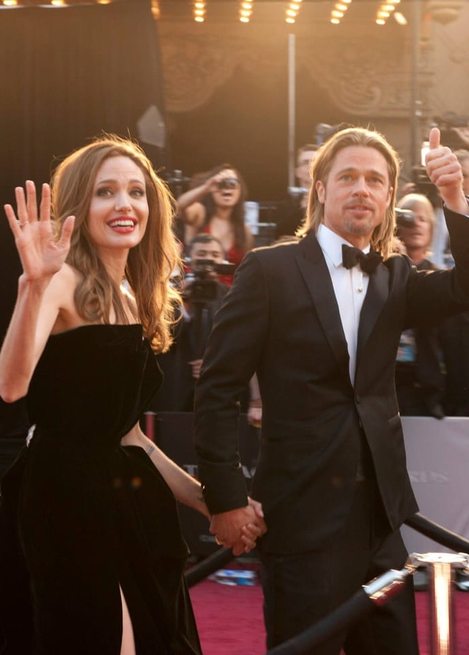 أنجلينا جولي تبيع حصتها في أملاك شاتو ميرافال