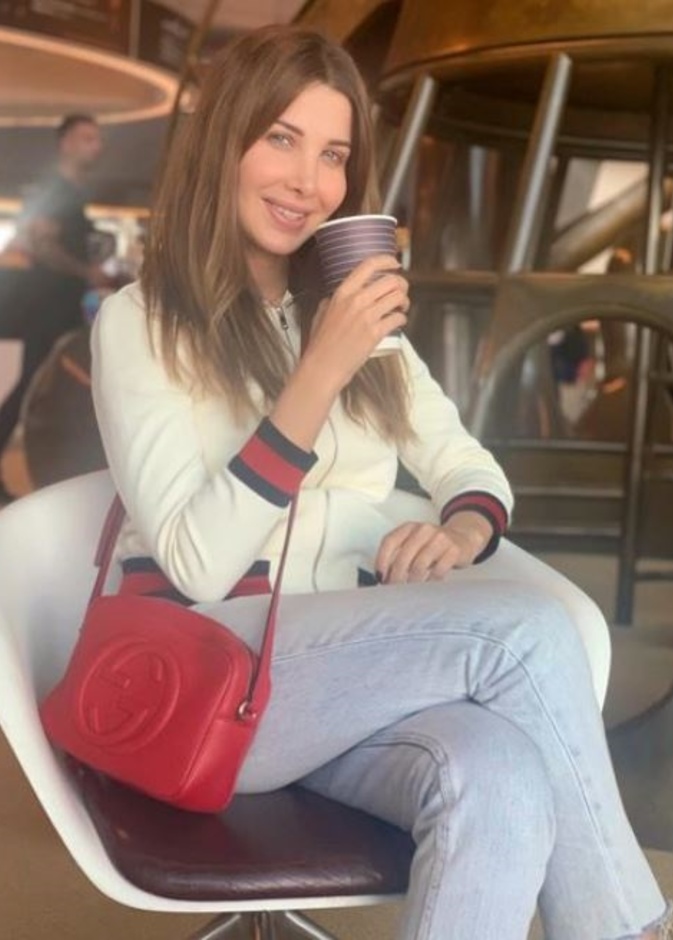 مايا دياب إختارت الحقيبة الحمراء من دار Chanel