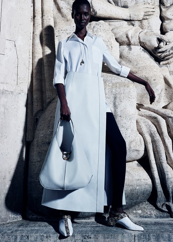 Salvatore Ferragamo لموسم ما قبل خريف 2021 إلهام من الماضي في مجموعة تواكب المستقبل