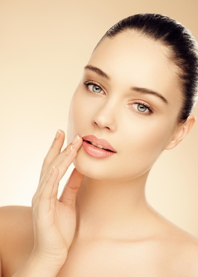 طريقة تكبير الشفايف بالفازلين