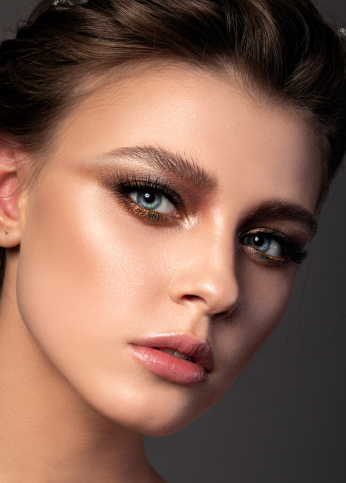 نصائح ذهبية لوضع مكياج نحاسي بشكل محترف