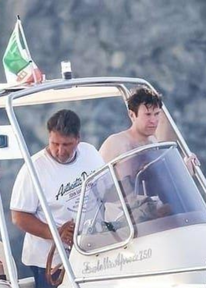 تعرف على أزواج سيدات العائلات الملكية الذين أثاروا الجدل بصورهم المسربة