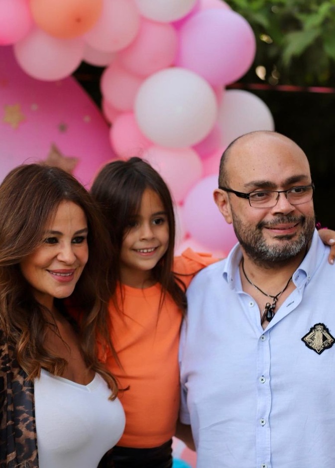 تالا مع والديها وليد مصطفى وكارول سماحة