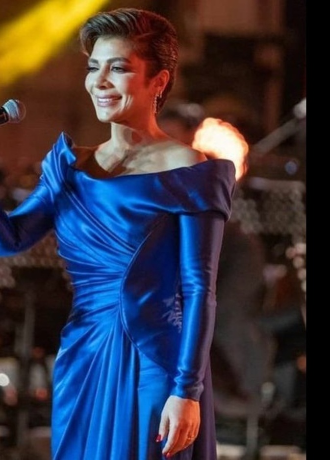 أصالة نصري تختار الأزرق بأول إطلالة لها بعد الزواج في حفلها بالإمارات.. 2021