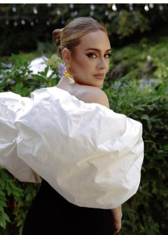 أديل تعترف بانهيار حياتها بعد الطلاق