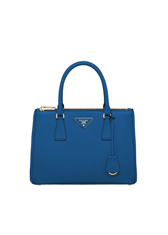 حقيبة Prada Galleria بطلة مُتألقة بذاتها في كل عصر