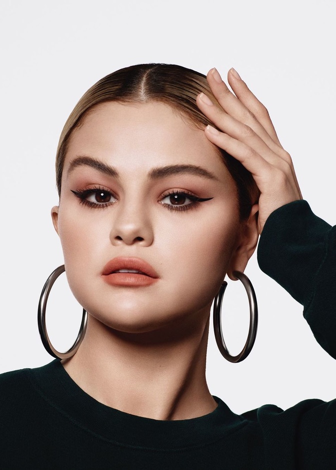 تعاون مشترك بين سيلينا جوميز وفرقة كولدبلاي في أغنية "Let Somebody Go"