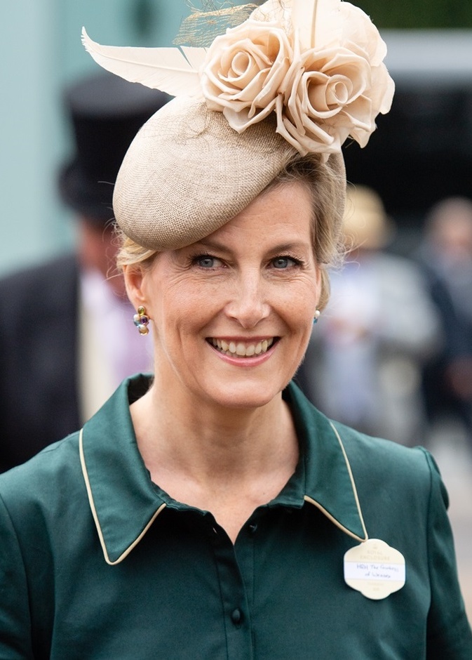 ما علاقة الأميرة ديانا بخاتم خطوبة الكونتيسة صوفي الماسي؟