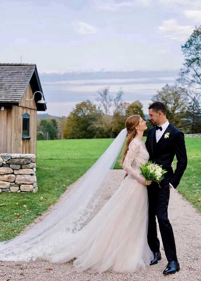 جينيفر غيتس تتحدث عن "تحدي" التخطيط لزفافها في ظل الدراسة وانشغال عريسها في الأولمبياد