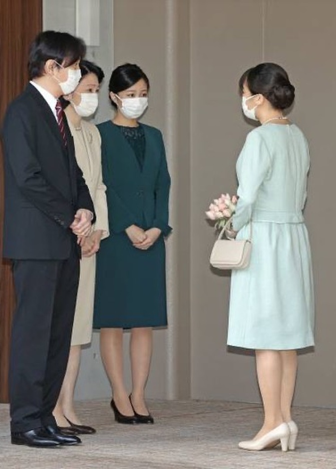 الأميرة ماكو تتزوج من كيه كومورو