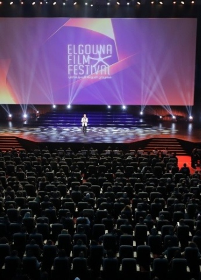 إندلاع حريق كبير في مهرجان الجونة قبيل يوم من افتتاحه ..بالفيديو
