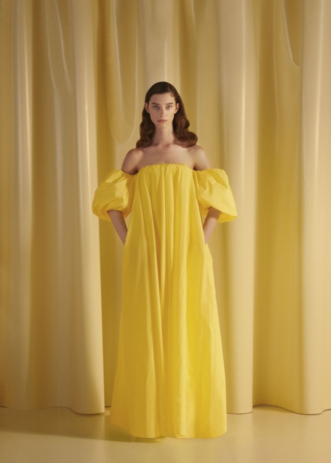 عرض أزياء Maison Rabih Kayrouz لربيع وصيف 2022 