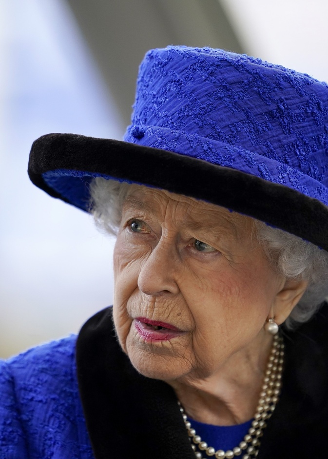 ملكة بريطانيا تلغي زيارتها إلى إيرلندا الشمالية بناء على نصيحة الأطباء