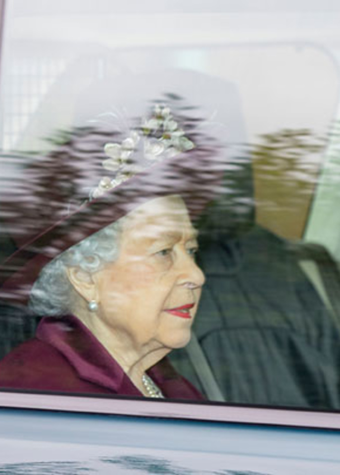 ملكة بريطانيا تحضر أول قداس عام مع أفراد الجمهور للمرة الأولى منذ 18 شهر