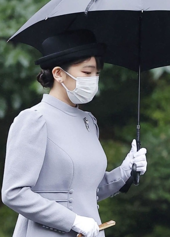 الأميرة ماكو تزور المقبرة الملكية بالتزامن مع اقتراب موعد زفافها