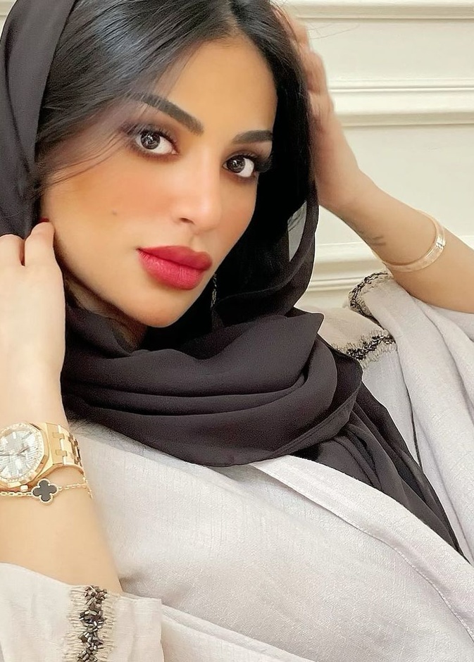فاطمة الانصاري 